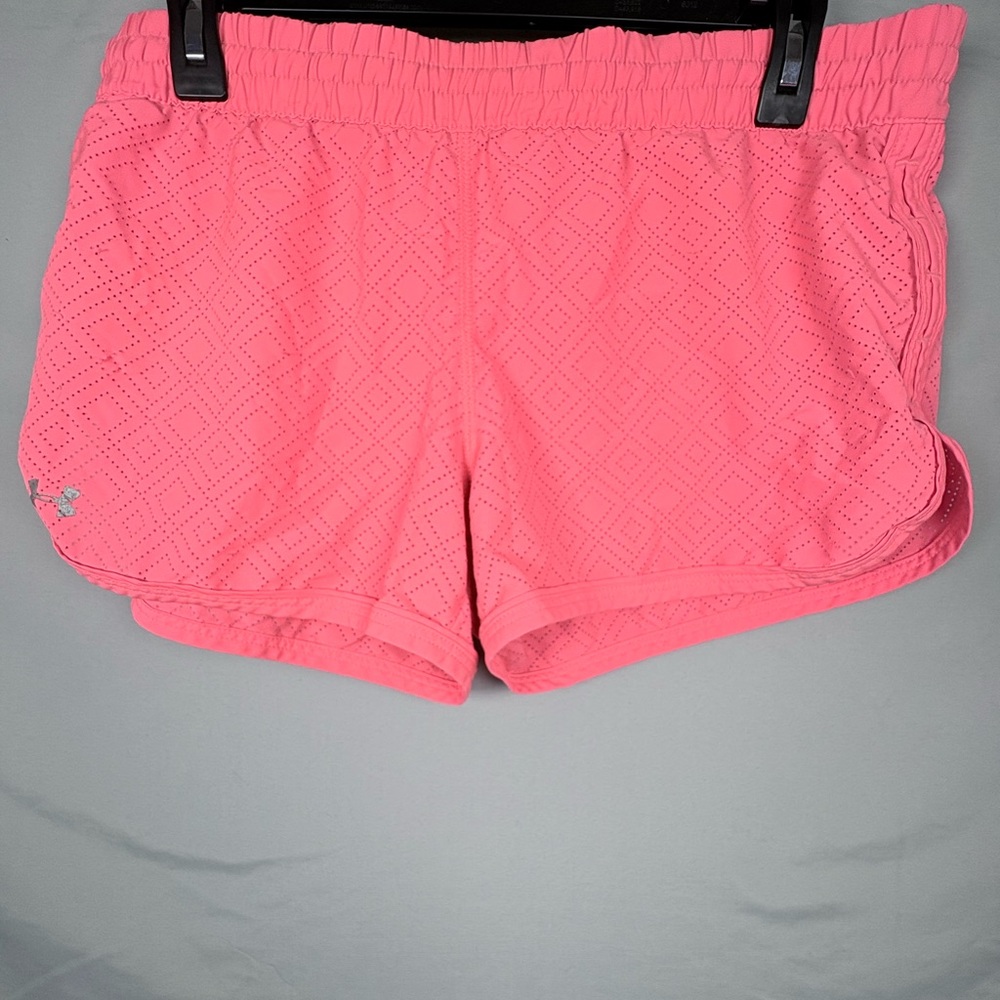 Under Armour Women's Vibrant Pink Semi-Fitted Size S Athletic Shorts